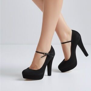 Louise Vuitton hiden platform suede heels